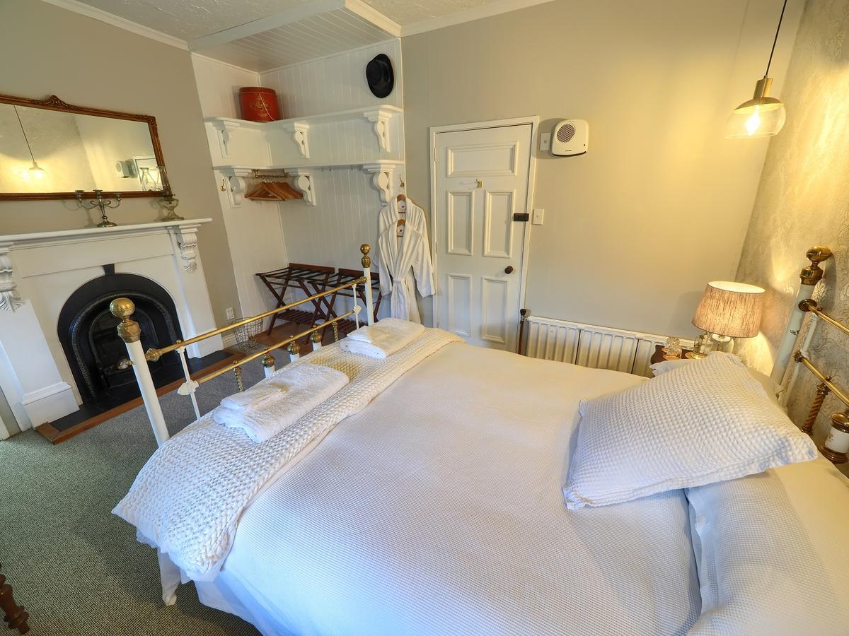 The Ferry Bed & Breakfast Квинстаун Экстерьер фото